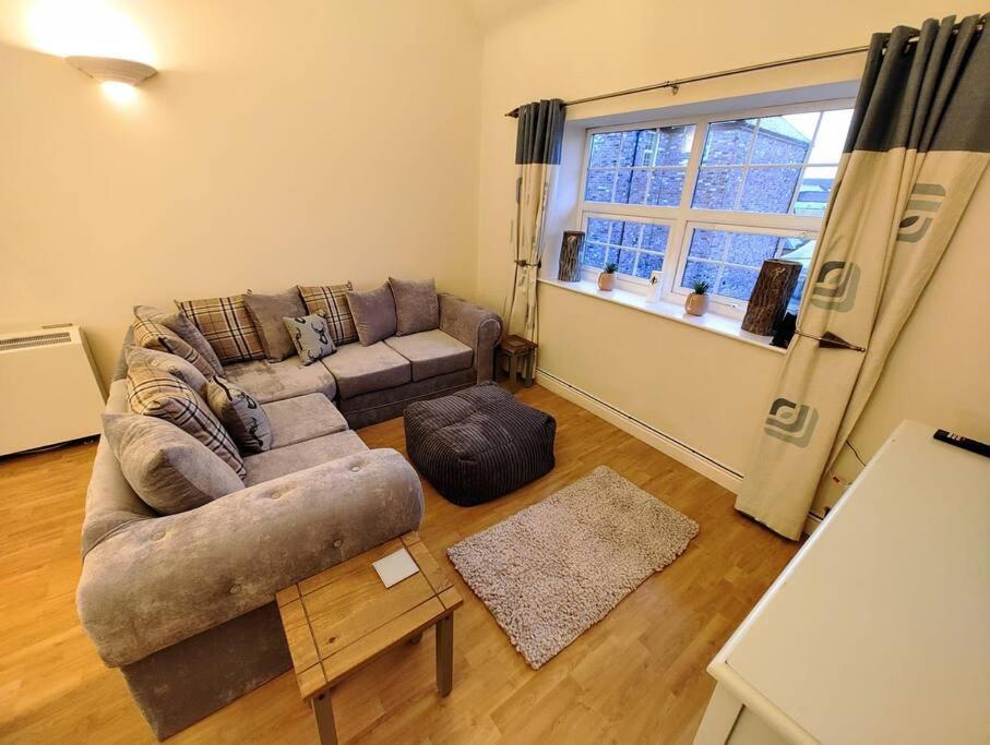 Cosy Central Modern Apartment Nantwich Kültér fotó