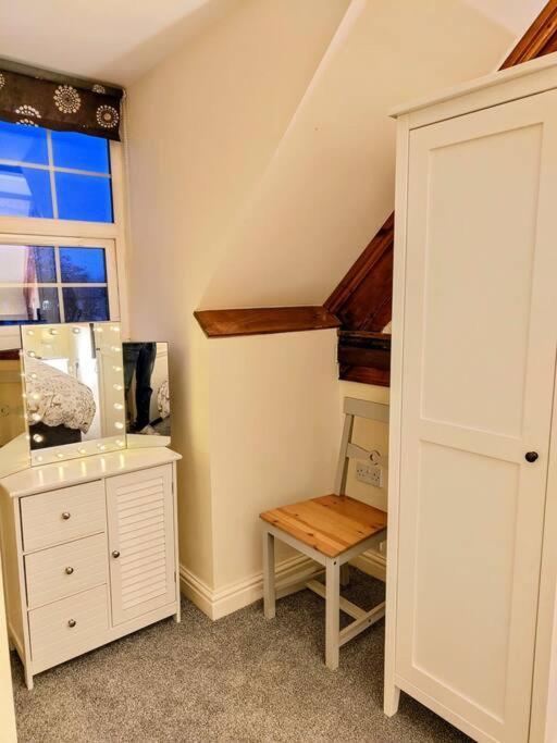 Cosy Central Modern Apartment Nantwich Kültér fotó