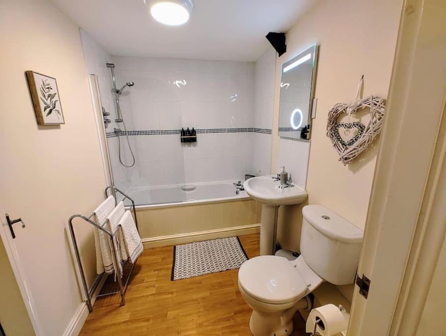 Cosy Central Modern Apartment Nantwich Kültér fotó