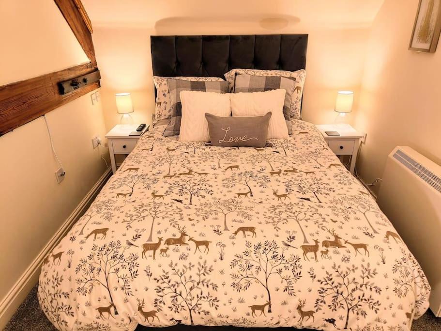 Cosy Central Modern Apartment Nantwich Kültér fotó